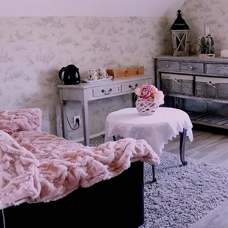 Les Champs De Tracy Bed & Breakfast La Graverie