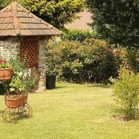 Les Champs De Tracy Bed & Breakfast La Graverie