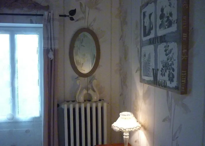 Les Champs De Tracy 3*