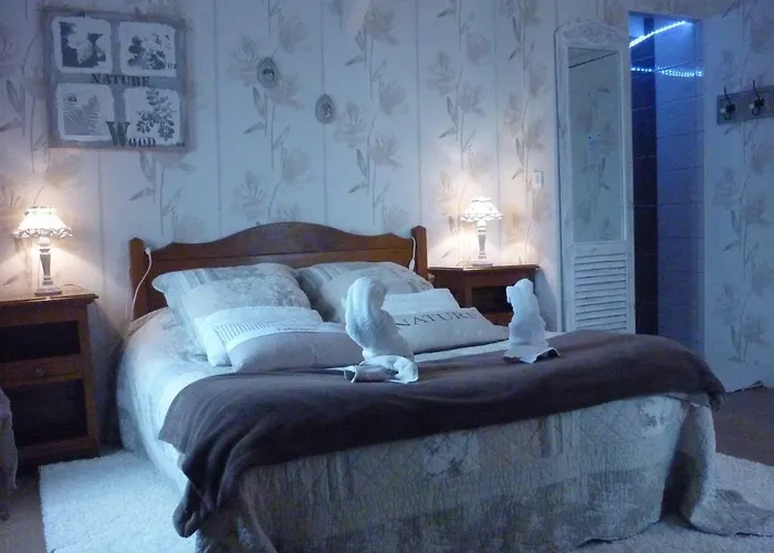 Les Champs De Tracy Couette-café 3*